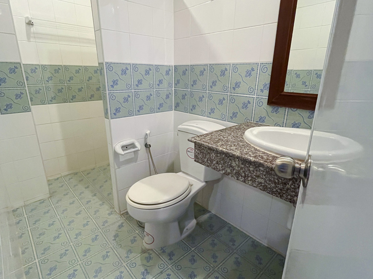 Deluxe-King-Room-5